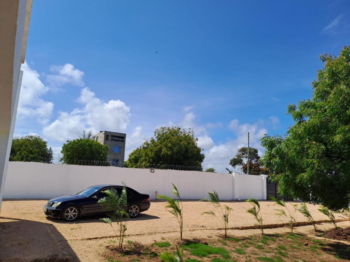 Cave Diani Holiday Apartments شاطئ دياني المظهر الخارجي الصورة