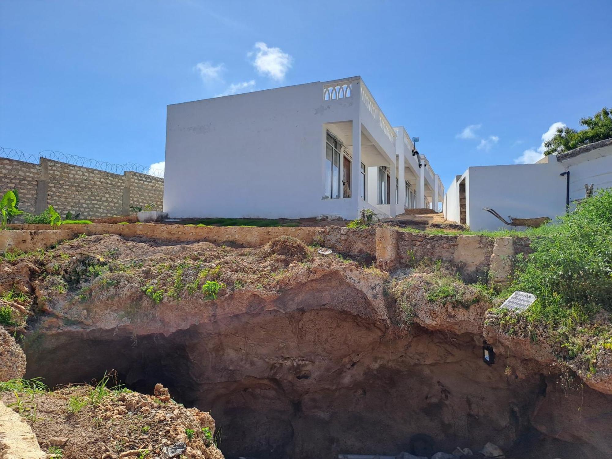 Cave Diani Holiday Apartments شاطئ دياني المظهر الخارجي الصورة